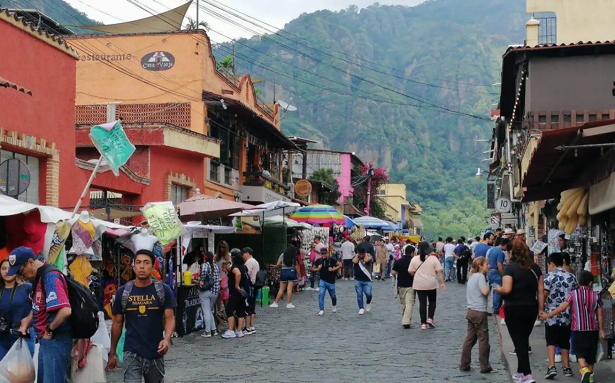 LUIS-F10JES Si pronto visitaras Tepoztlán y en especifíco la zona arqueológica de Tepoztlán (1)